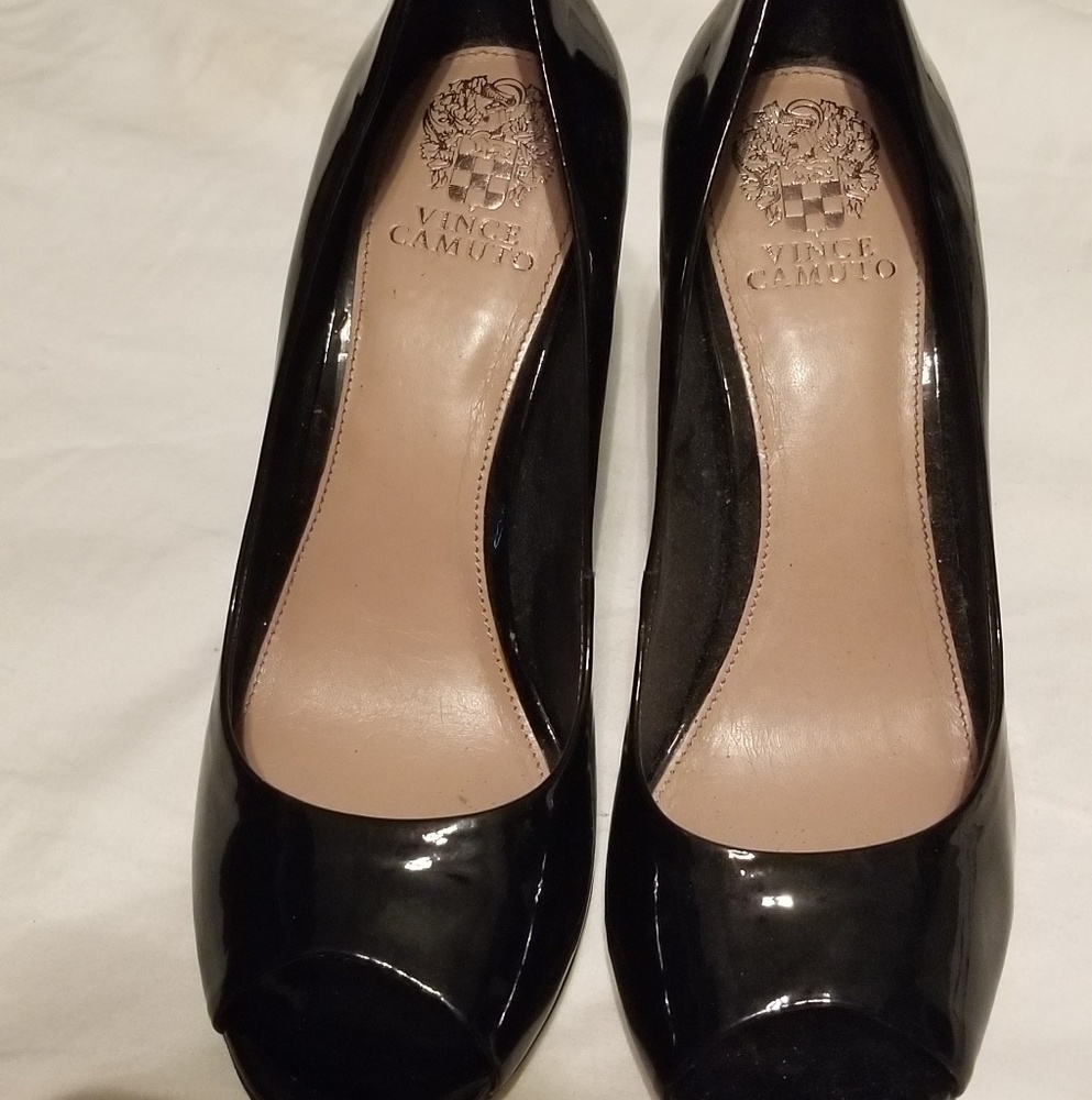 Vince Camuto pumps